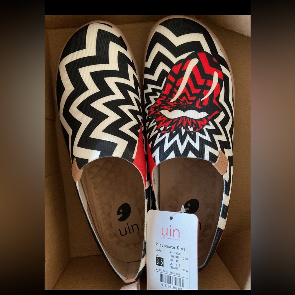 Uin kiss shoes